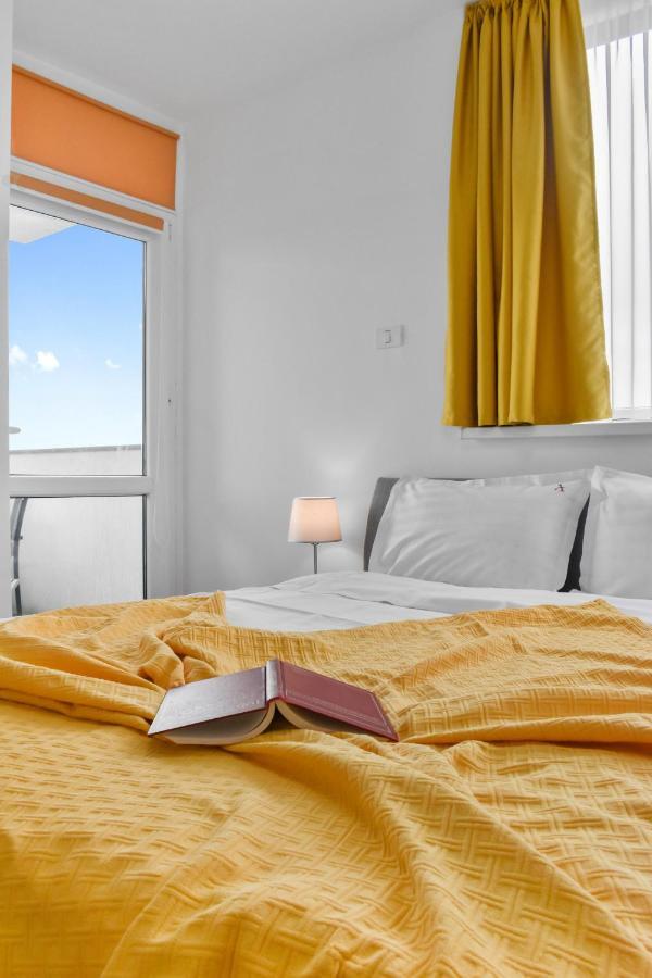 Modern In New Building With Panoramic View Daire Braşov Dış mekan fotoğraf